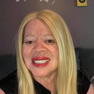 Meet your Posher, Shirley